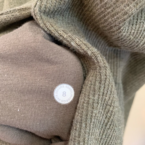 Lululemon Scuba No Hood Zip up - Picture 3 of 5